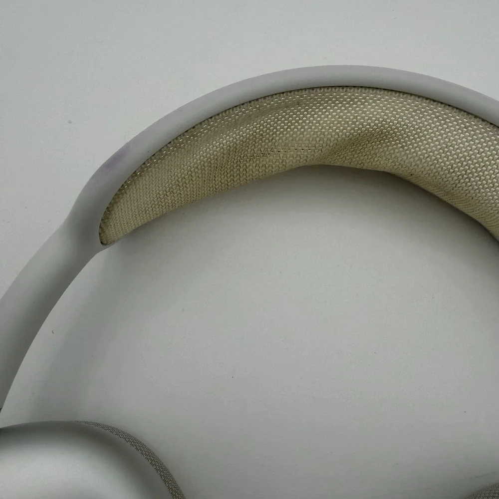 Apple AirPods Max Wireless Over-Ear Headset A2096 - Silver w/ Case